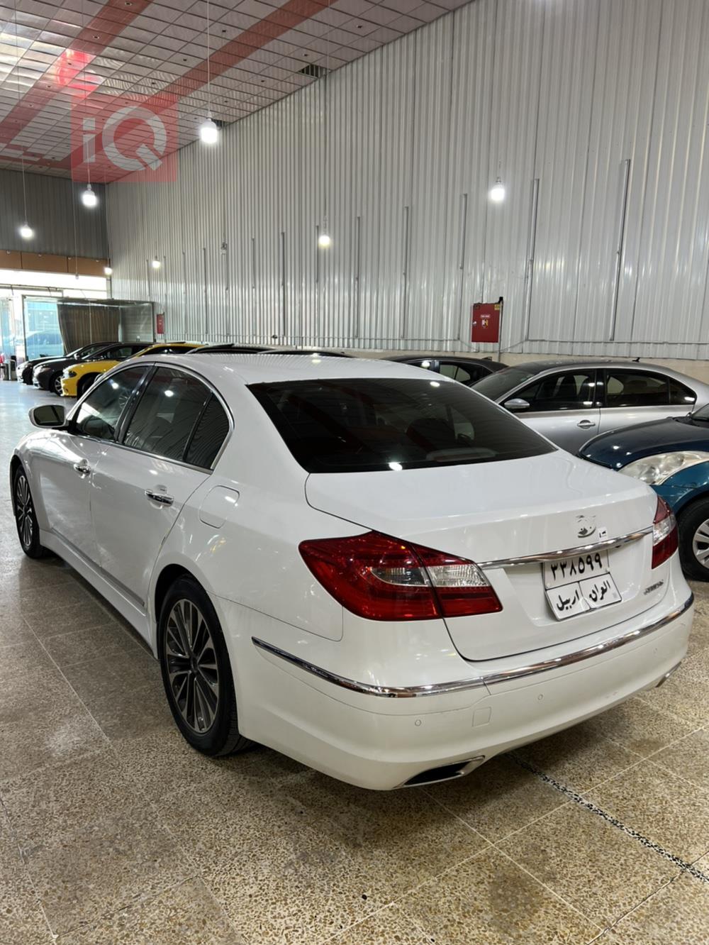 هیوندای جێنسس